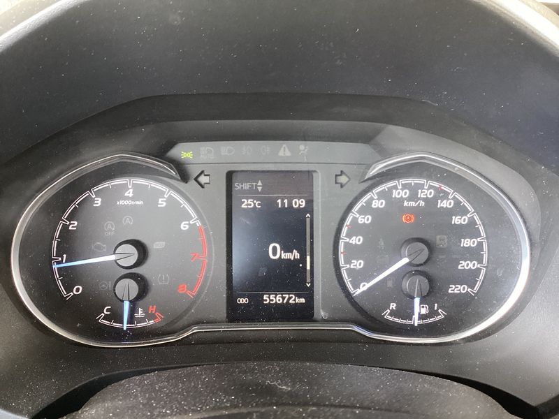 Toyota Yaris 1.0 Comfort — zdjęcie 13