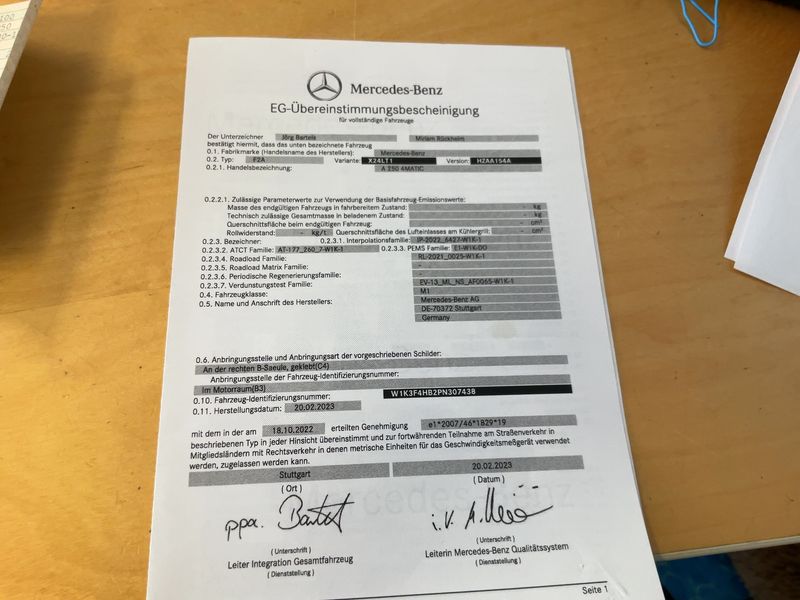 Mercedes-Benz A-Klasse A 250 Mild-Hybrid 4Matic AMG Line 2023 – снимка 21