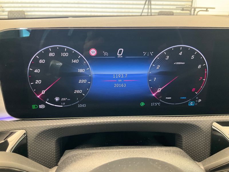 Mercedes-Benz A-Klasse A 250 Mild-Hybrid 4Matic AMG Line 2023 – снимка 18