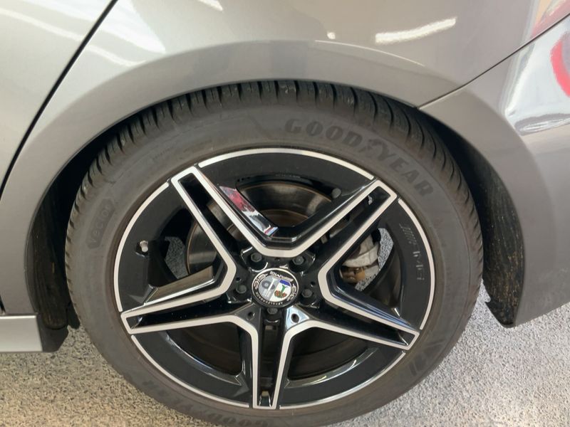 Mercedes-Benz A-Klasse A 250 Mild-Hybrid 4Matic AMG Line 2023 – снимка 5