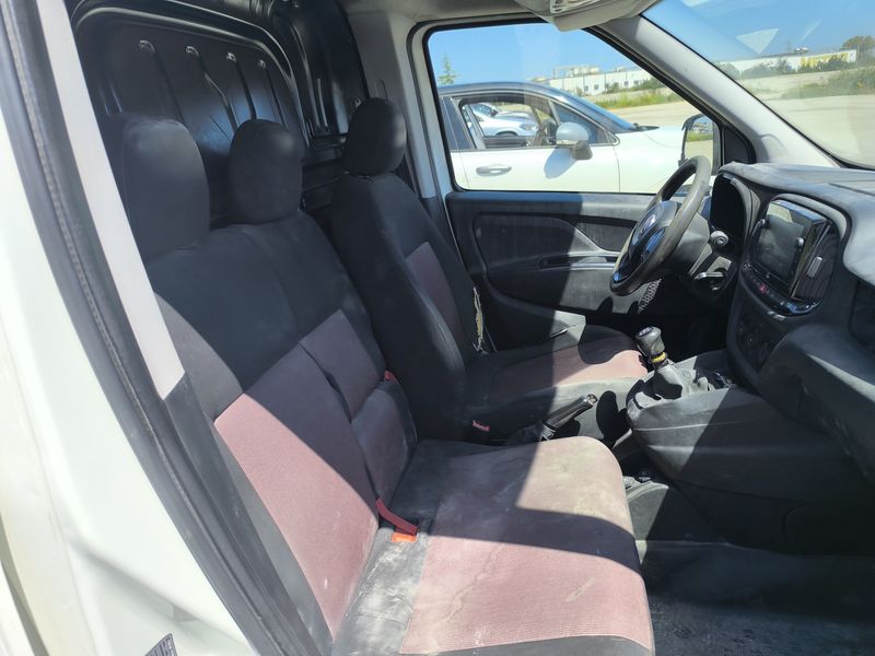 Fiat Doblo 1.6 JTDM SX Maxi Furgone — zdjęcie 10