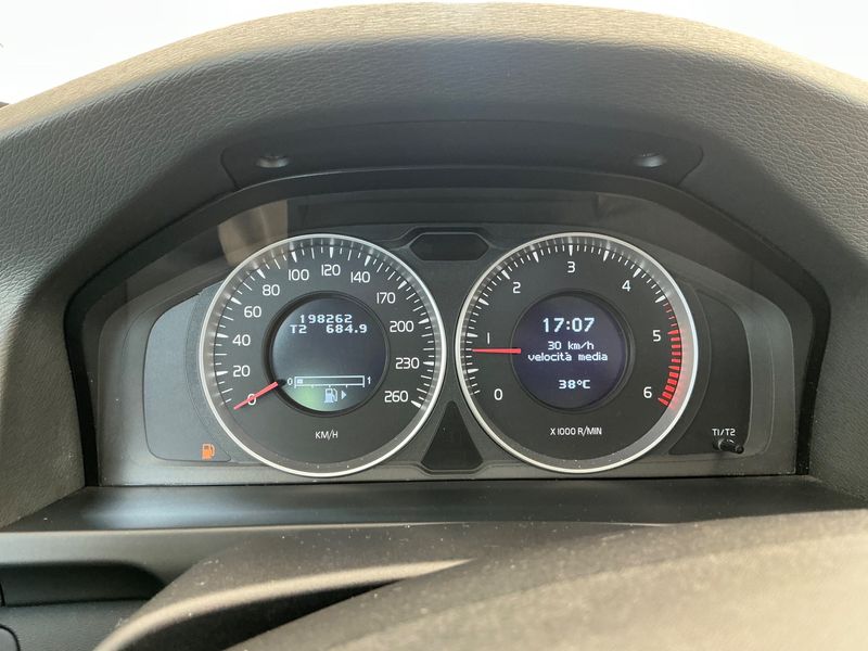 Volvo V60 2.0 D4 Kinetic — zdjęcie 4