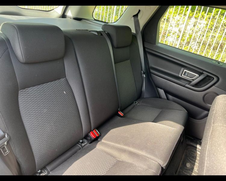 Land Rover Discovery Sport 2.0 Td4 Pure — zdjęcie 12