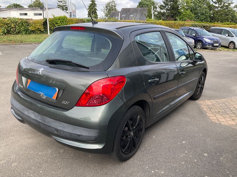 Peugeot 207 1.6 Premium — zdjęcie 2