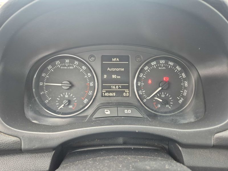 Skoda Fabia 1.6 TDI Ambition — zdjęcie 12