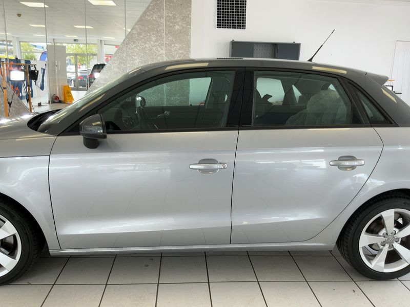 Audi A1 Sportback 1.6 TDI Sport — zdjęcie 4