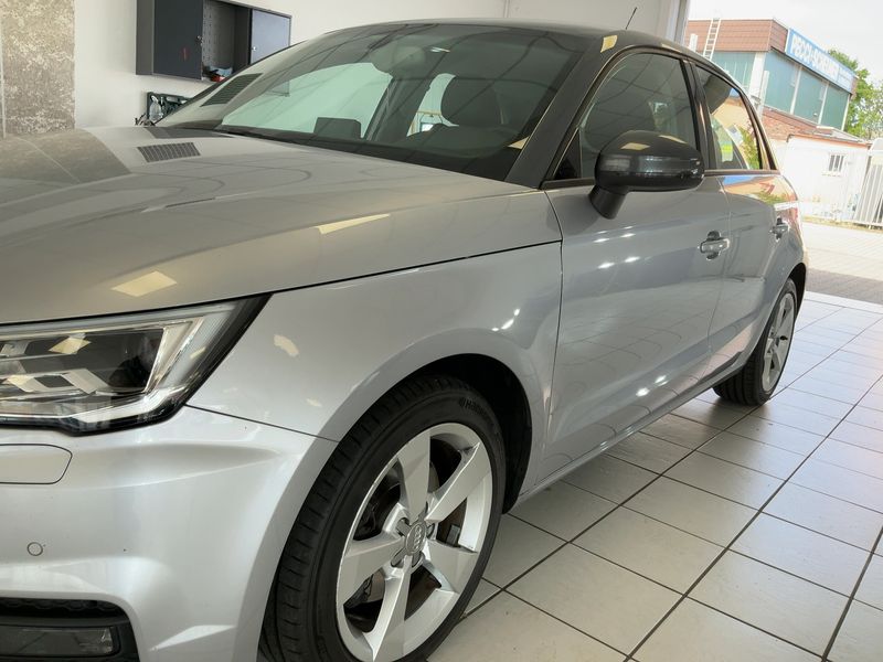 Audi A1 Sportback 1.6 TDI Sport — zdjęcie 2