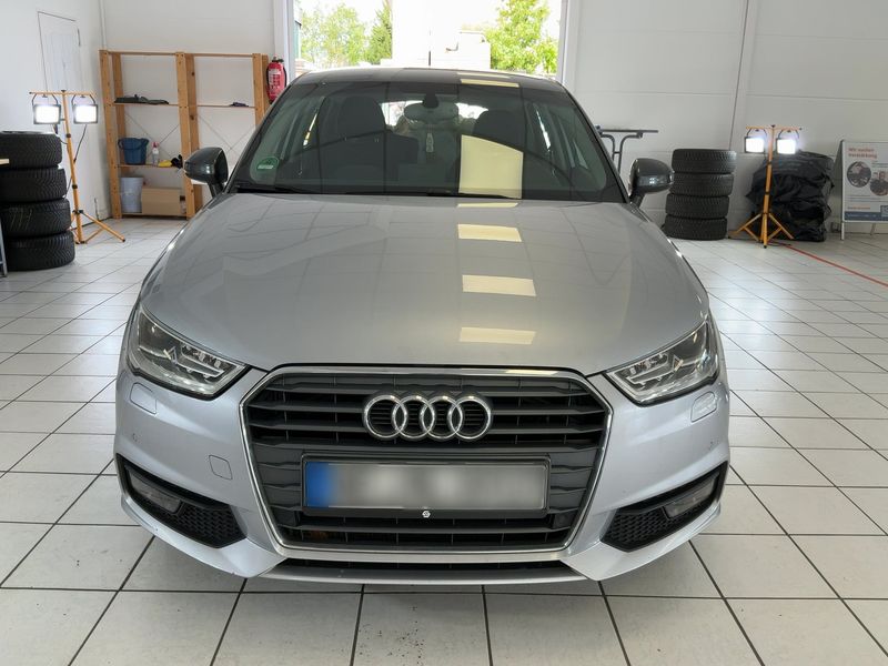 Audi A1 Sportback 1.6 TDI Sport — zdjęcie 9