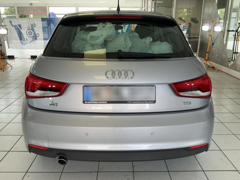 Audi A1 Sportback 1.6 TDI Sport — zdjęcie 5