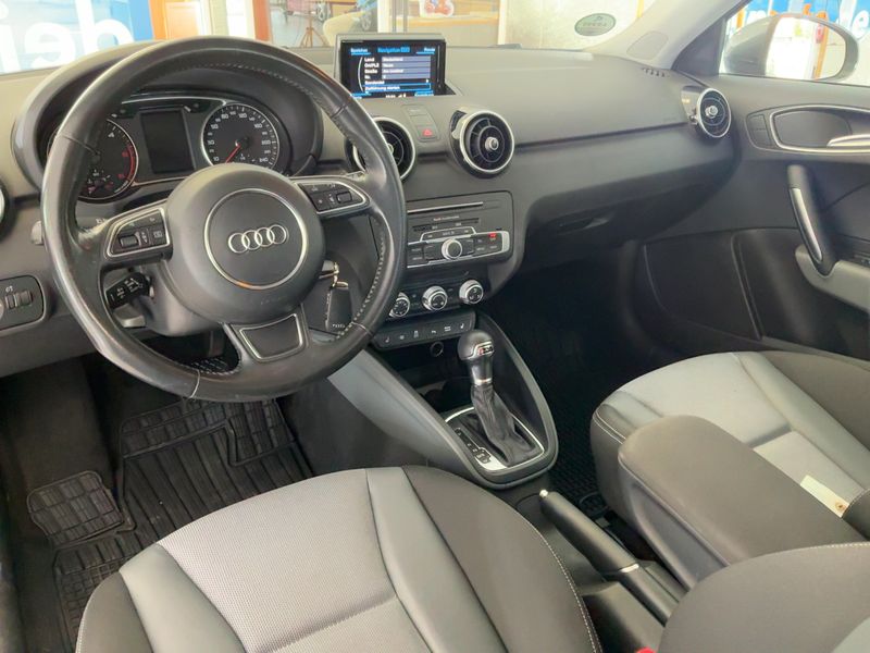 Audi A1 Sportback 1.6 TDI Sport — zdjęcie 12
