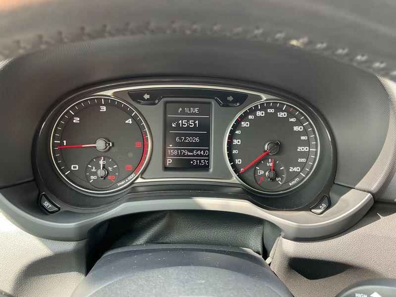Audi A1 Sportback 1.6 TDI Sport — zdjęcie 13