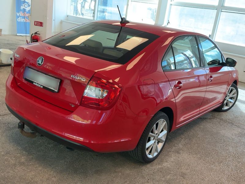 Skoda Rapid 1.2 TSI Elegance — zdjęcie 6