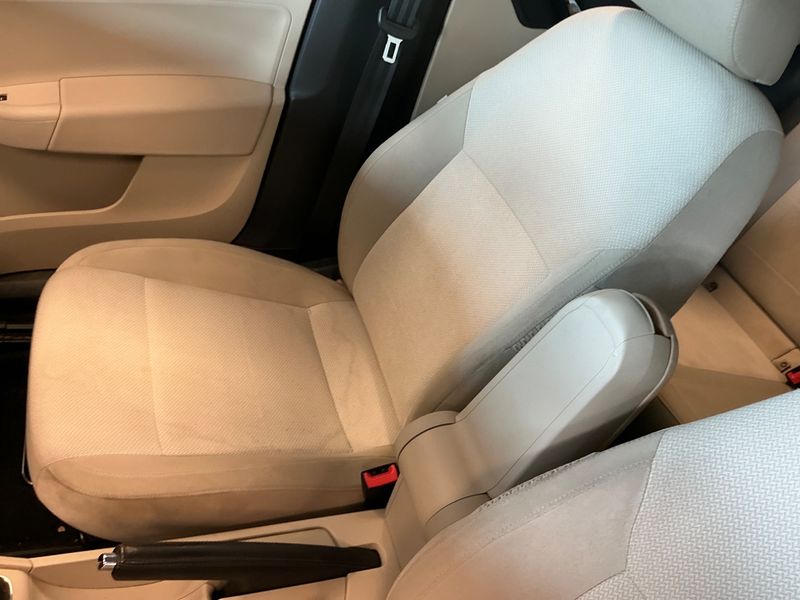 Skoda Rapid 1.2 TSI Elegance 2013 – снимка 28