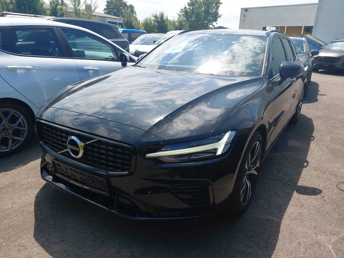 Volvo V60 2022 — photo 1