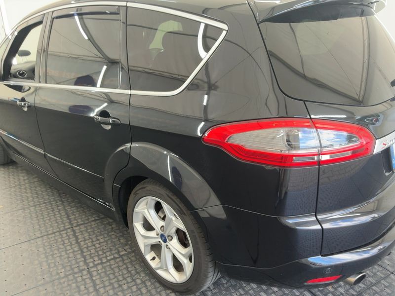Ford S-Max 2.0 EcoBoost Titanium S — zdjęcie 3