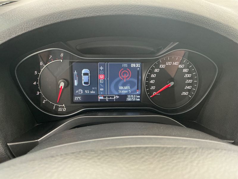 Ford S-Max 2.0 EcoBoost Titanium S — zdjęcie 13