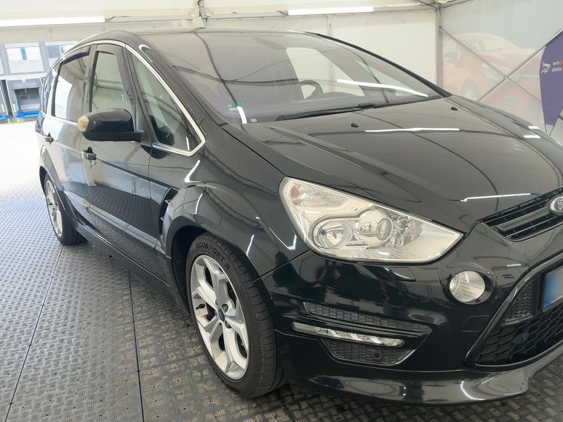 Ford S-Max 2.0 EcoBoost Titanium S — zdjęcie 8