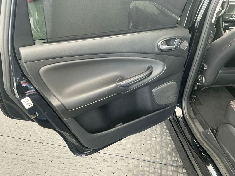 Ford S-Max 2.0 EcoBoost Titanium S 2014 – снимка 31
