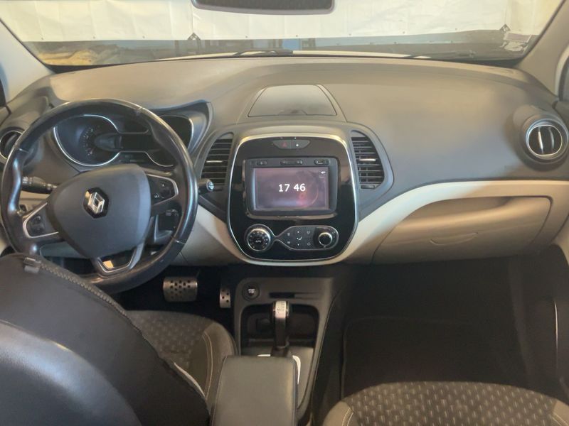 Renault Captur 1.5 dCi Energy Intens — zdjęcie 12