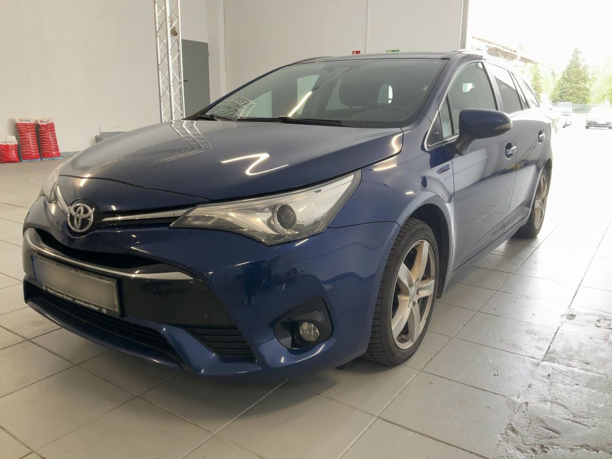 Toyota Avensis 2016