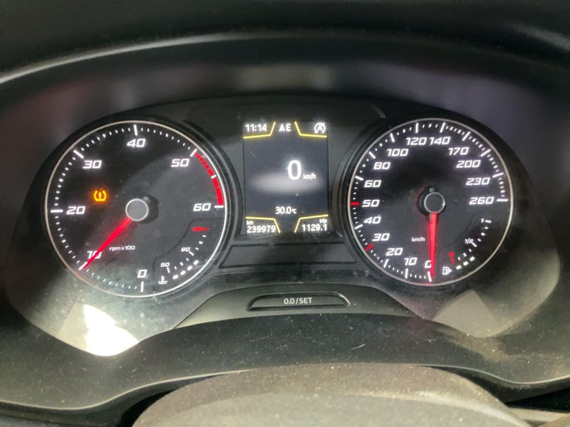 Seat Leon 1.6 TDI Style 2015 – снимка 18