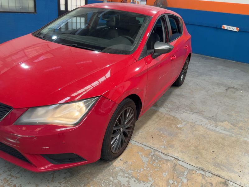 Seat Leon 1.6 TDI Style 2015 – снимка 2