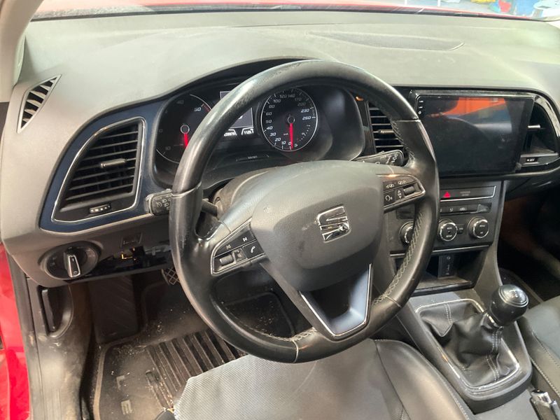 Seat Leon 1.6 TDI Style 2015 – снимка 38