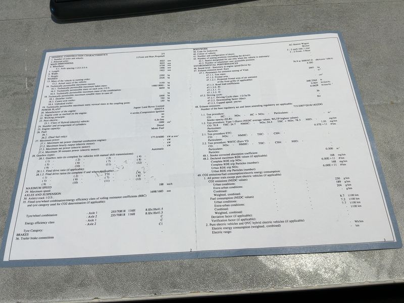 Land Rover Defender D240 110 S — zdjęcie 16