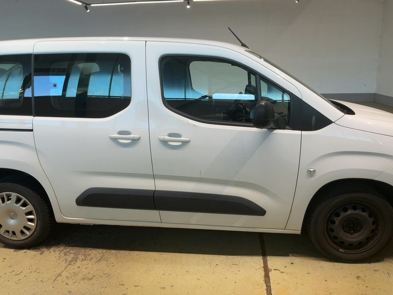 Opel Combo Life 1.5 CDTI Edition — zdjęcie 7