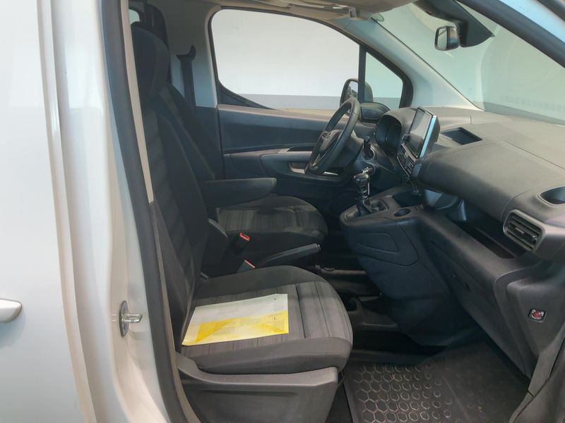 Opel Combo Life 1.5 CDTI Edition — zdjęcie 11