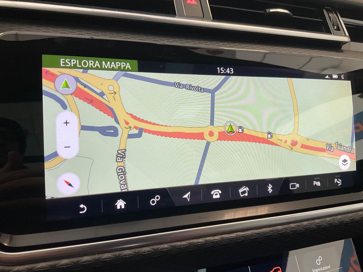 Land Rover 2019 — photo 25