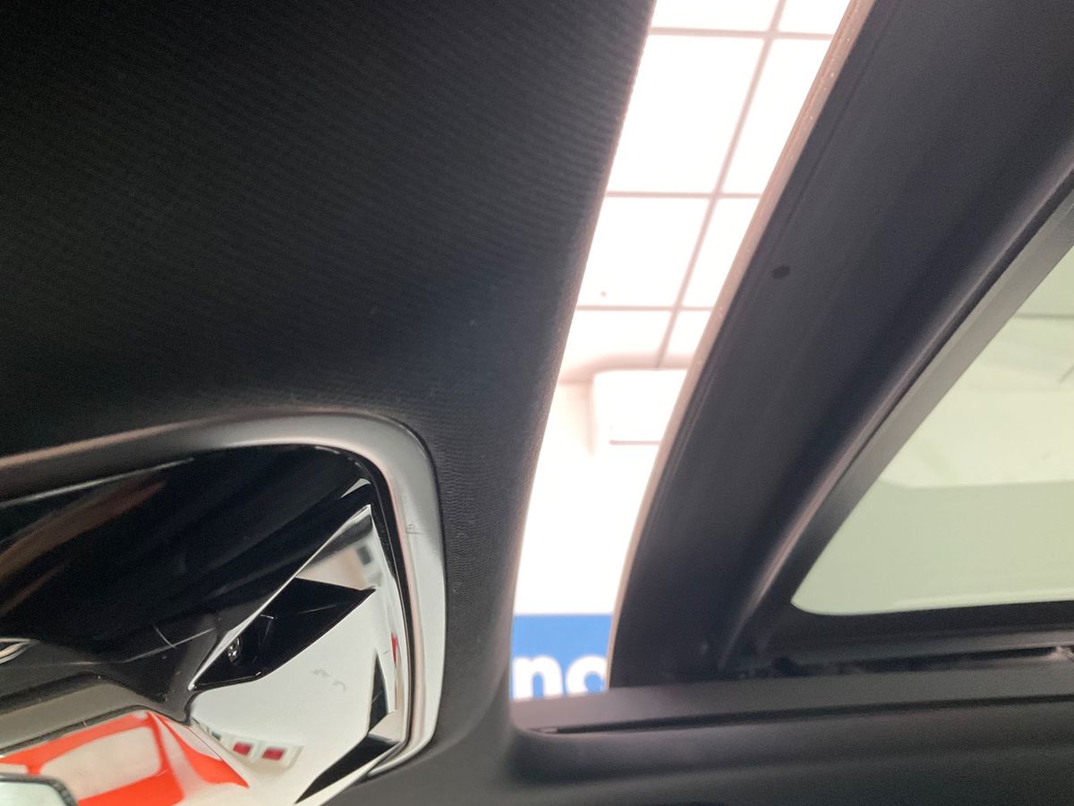 Land Rover 2019 — photo 24