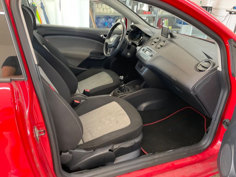 Seat Ibiza 1.4 Style Salsa — zdjęcie 3
