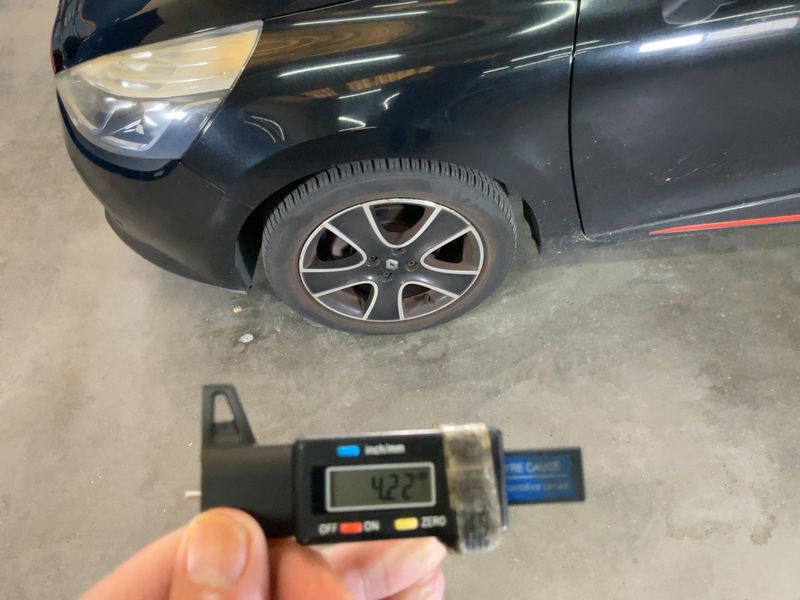 Renault Clio 1.5 dCi Energy Expression 2015 – снимка 3