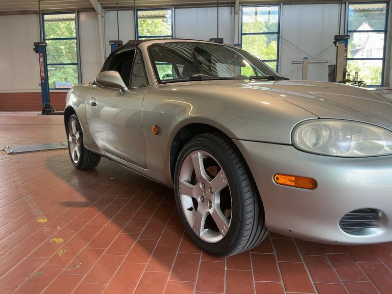 Mazda MX-5 1.9 Silver Blues — zdjęcie 8