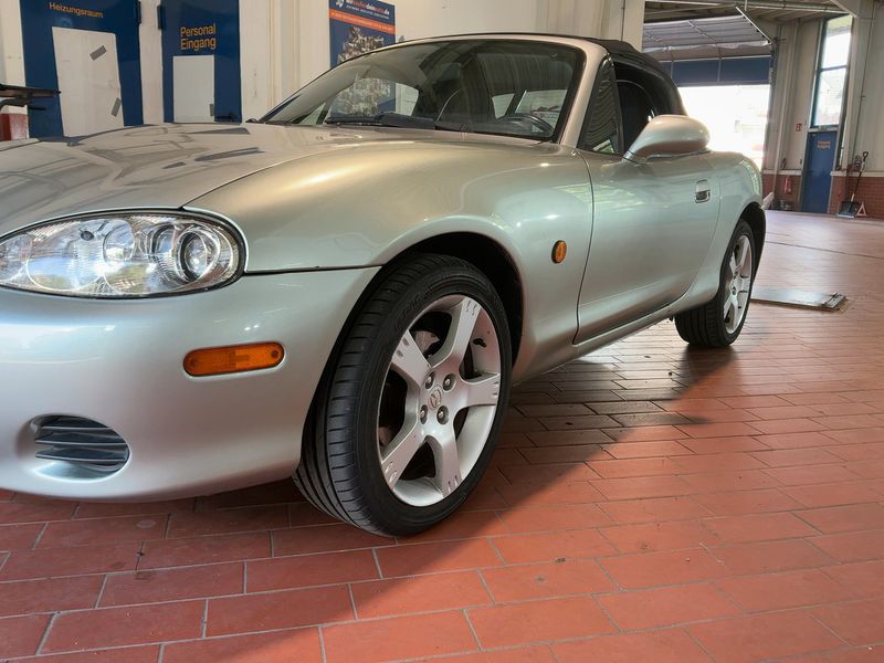 Mazda MX-5 1.9 Silver Blues — zdjęcie 2