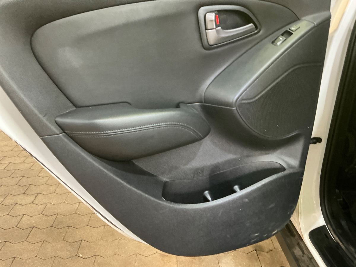 Hyundai Tucson 2015 — photo 31