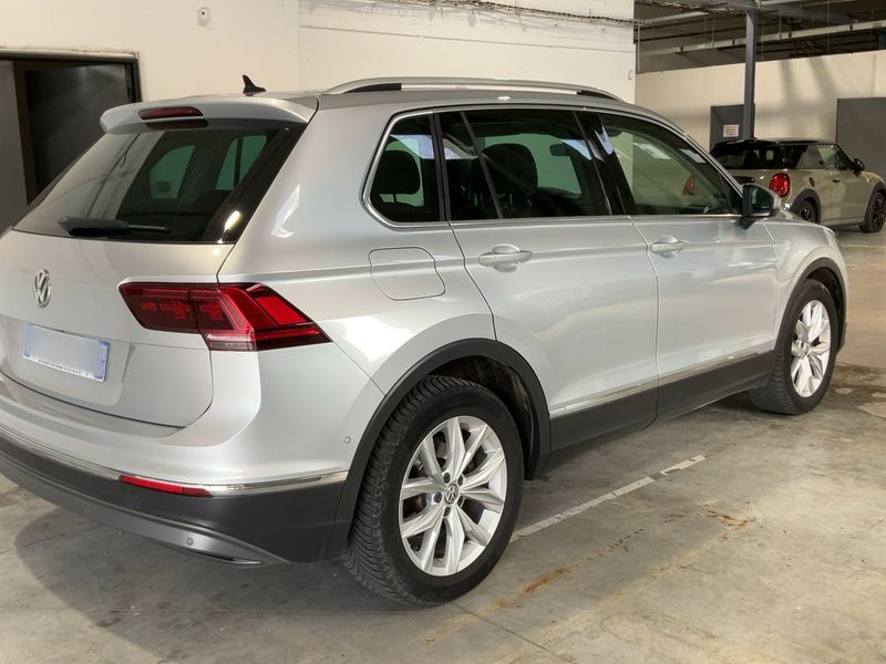 Volkswagen Tiguan 2.0 TDI Carat Exclusive BlueMotion Tech 2018 – снимка 8