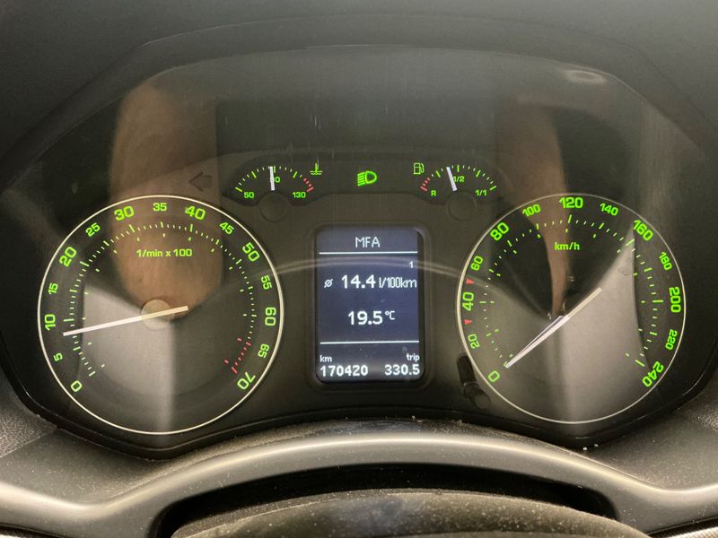 Skoda Octavia 2.0 FSI Elegance — zdjęcie 4