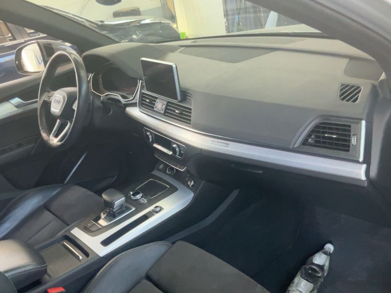 Audi Q5 55 TFSIe quattro sport — zdjęcie 12