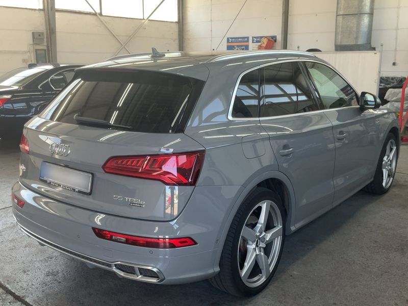 Audi Q5 55 TFSIe quattro sport