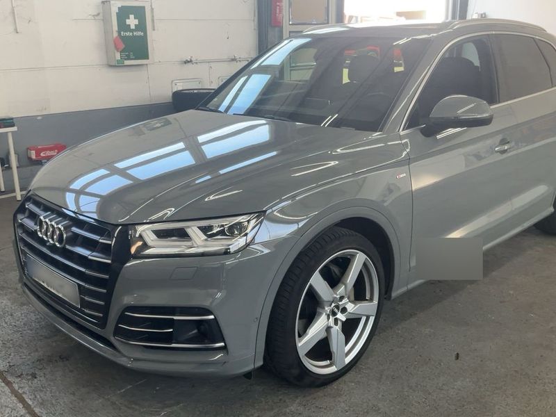 Audi Q5 55 TFSIe quattro sport — zdjęcie 2