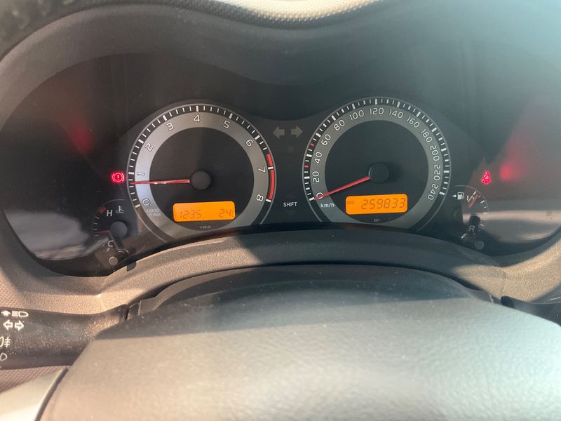 Toyota Auris 1.6 Travel — zdjęcie 4