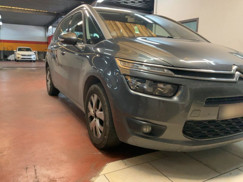 Citroen C4 Grand Picasso 1.6 e-HDi Intensive 2015 – снимка 12