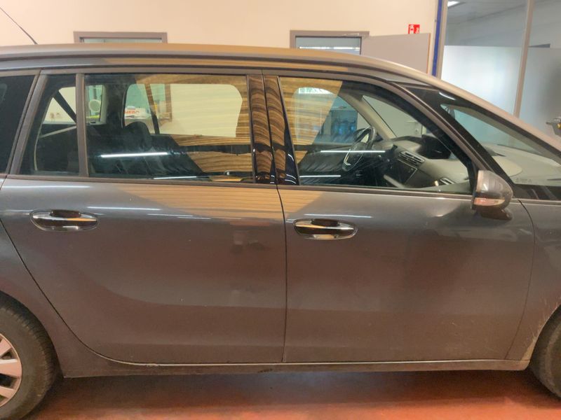 Citroen C4 Grand Picasso 1.6 e-HDi Intensive 2015 – снимка 10