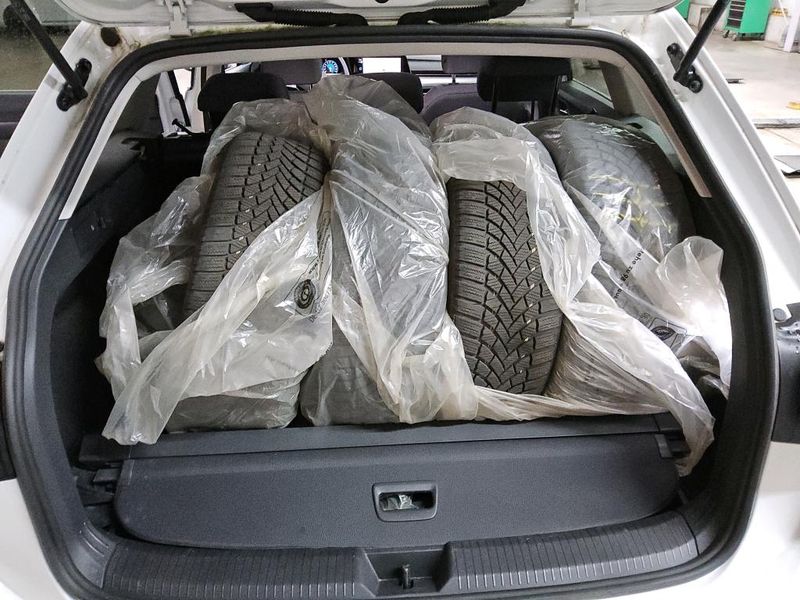 Volkswagen Golf VIII 2.0 TDI Alltrack 4Motion — zdjęcie 20
