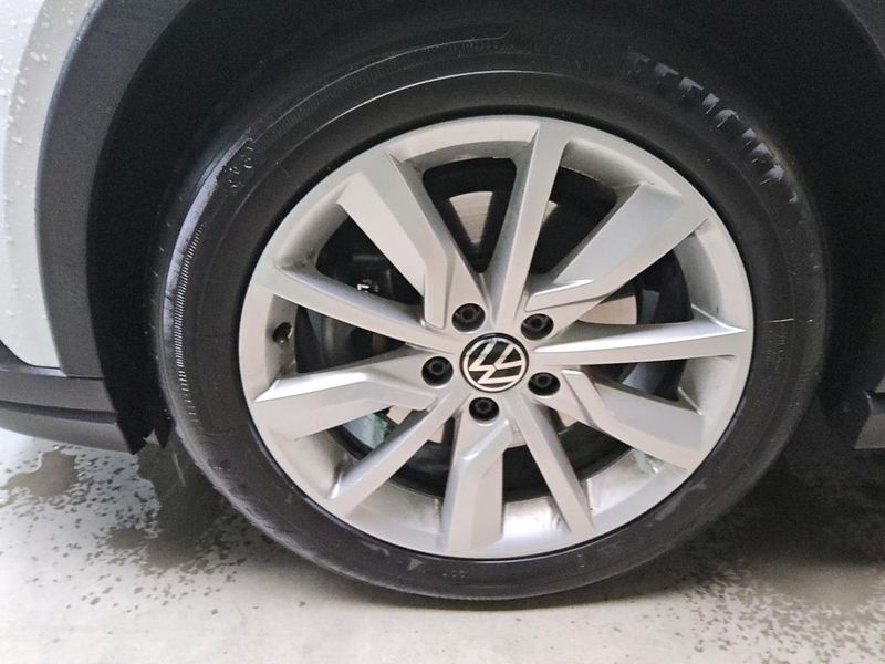 Volkswagen Golf VIII 2.0 TDI Alltrack 4Motion — zdjęcie 24