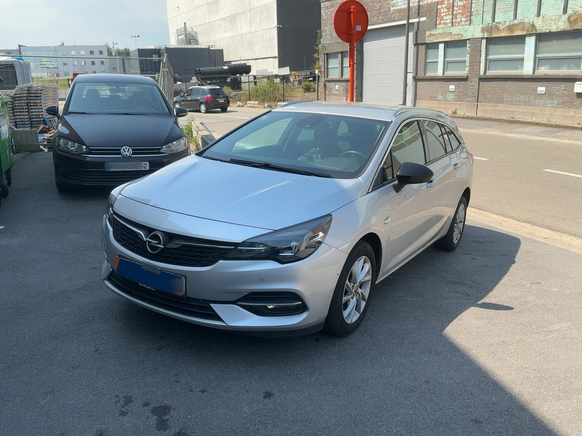 Opel Astra 2021