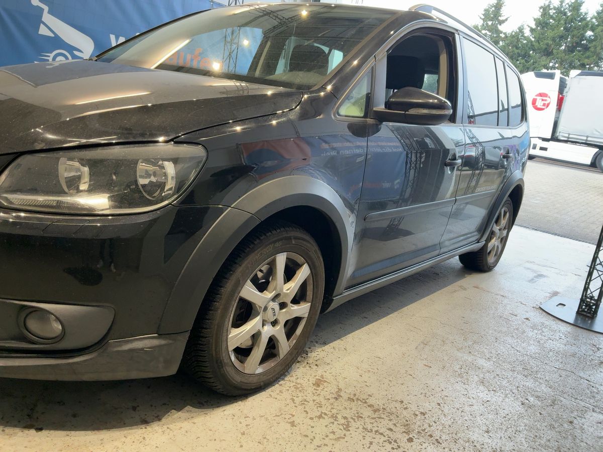 Volkswagen Touran 2.0 TDI CrossTouran
