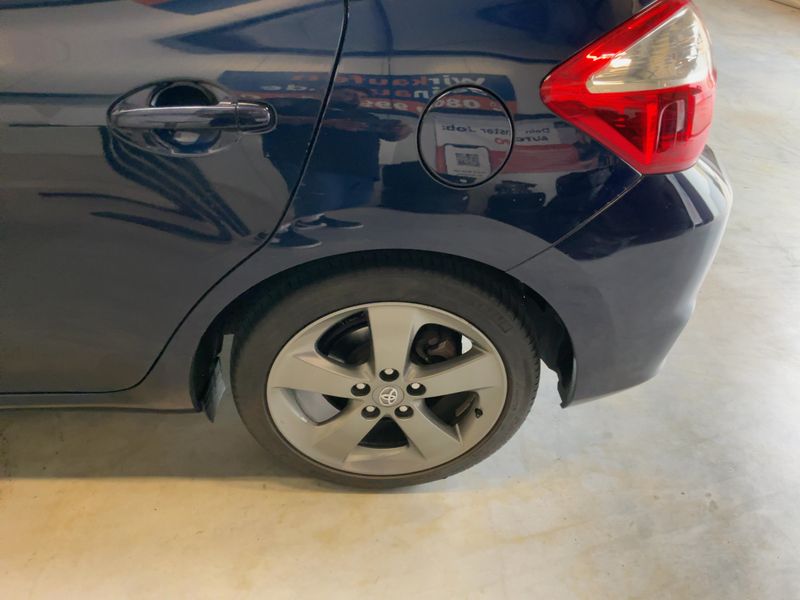 Toyota Auris 1.8 Hybrid Executive 2012 – снимка 5